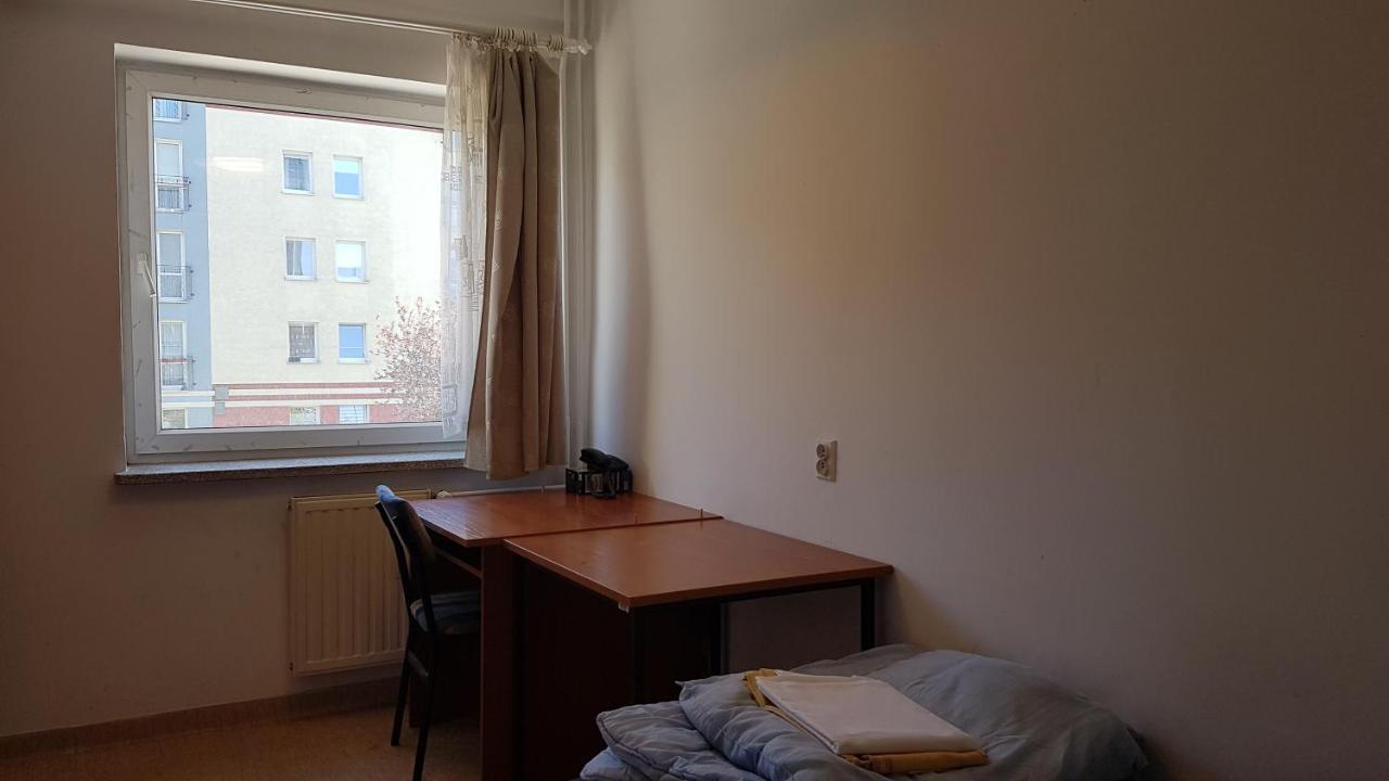Dom Studencki Nr 11 Gdansk Brzezno Hostel Buitenkant foto